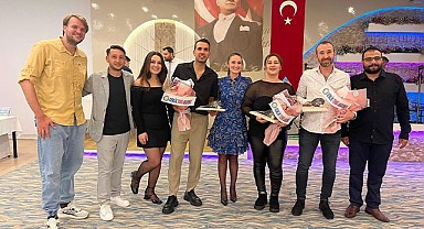 Tenis Şehri Orhangazi: Çifte Şampiyonluk Sevinci