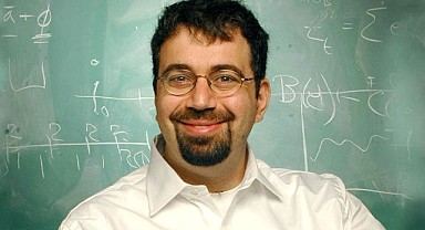 Türk Profesör Daron Acemoğlu'na Nobel Ekonomi Ödülü !