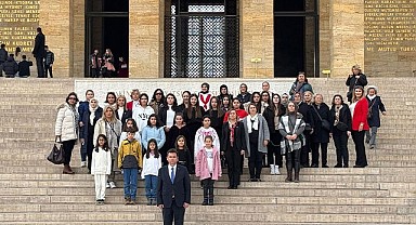 Başkan Aydın, Osmangazili çocuklar ile Ata’nın huzurunda