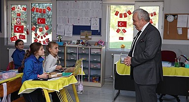 Başkan Şadi Özdemir’den okullara anlamlı ziyaret