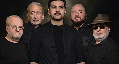 Bayhan'dan 'Kasım' sürprizi