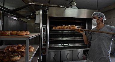 Bursa Osmangazi'de her ay 100 bini aşkın ekmek ücretsiz dağıtılıyor
