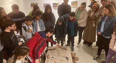 Çocuk sanatçıların eserleri “Teneffüs”te sergileniyor