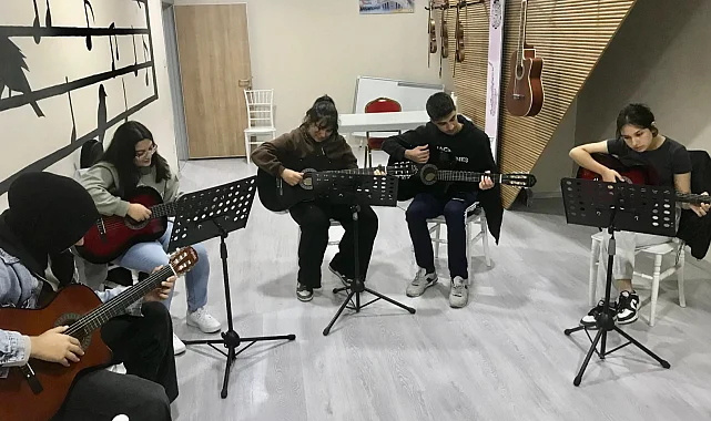 Dilovası'nda müzik kursları ilgi odağı oldu