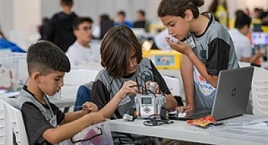 Dünya Robot Olimpiyatı Finali'nde İzmir'de buluşuyor!