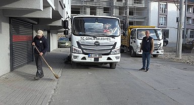 Gemlik'te boş arsalar temizleniyor