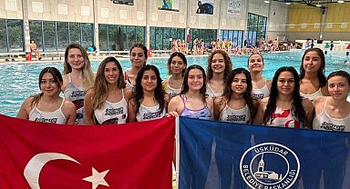 İstanbul Üsküdar Belediyesi'nden sualtı hokey takımı