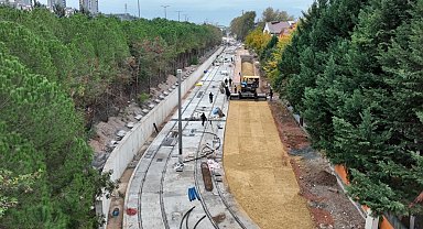 Kocaeli 'de Alikahya tramvayı stada doğru ilerliyor
