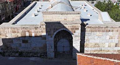 Konya Kadınhanı'nda Raziye Sultan Kervansarayında restorasyon çalışması