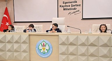 Manisa'da çocuk meclisi kuruldu