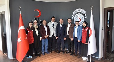 Milletvekili Kılıç'tan Türk Kızılay Bursa Şubesi'ne Ziyaret