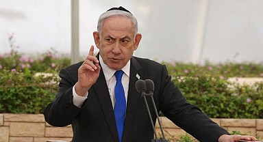 Netanyahu'nun yardımcısı yargılanıyor