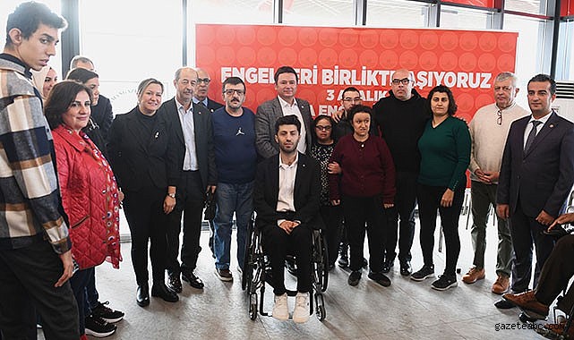 Bakan Aydın engelli bireylerle bir araya geldi