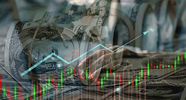 Enflasyon Beklentisi Arttı, Dolar Tahmini Düştü