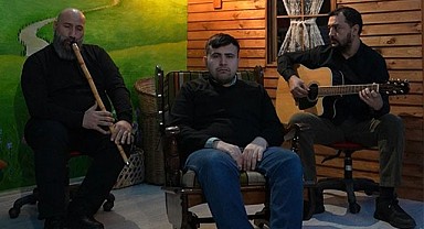 Okuduğu şiirle herkesi kendine hayran bıraktı