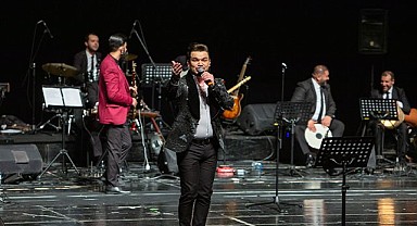 Çalgıcı Mektebi Roman Orkestrası’ndan muhteşem konser