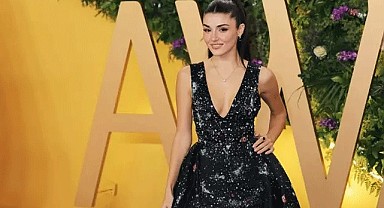 Hande Erçel tarzıyla herkesi büyüledi