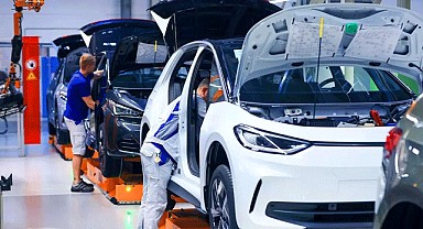 Otomotiv devinden şaşırtan karar