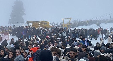 Uludağ’ın zirvesine turist akını