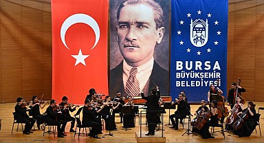 Bursa Oda Orkestrası, ilk konseriyle sanatseverlerle buluştu