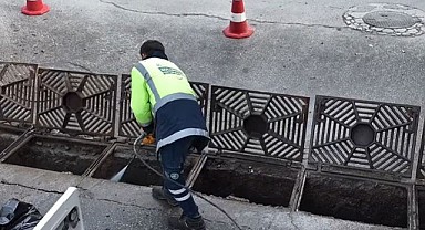 Büyükşehir’den sorunsuz altyapı için ızgara temizliği