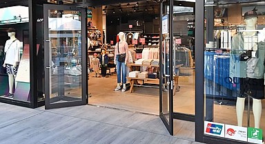 Nike Ve Adidas'a Rakipti! İflas Bayrağını Çekiyor