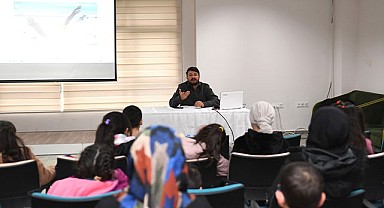 Ünlü doğa fotoğrafçısı Osmangazili çocuklarla buluştu