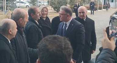 Van Büyükşehir Belediyesine Kayyum Atandı!