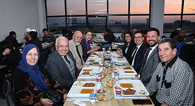 Başkan Şadi Özdemir aşevinde vatandaşlarla iftar yaptı