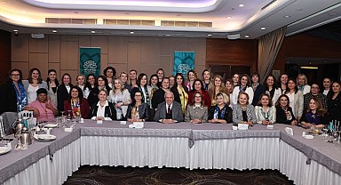 Başkan Şadi Özdemir kadınlarla iftarda buluştu