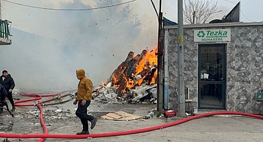 Bursa'da Geri Dönüşüm Tesisinde Yangın!