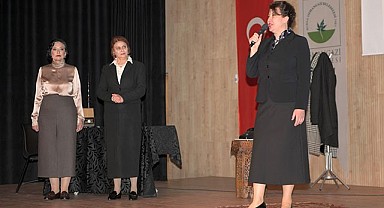 Cumhuriyet dönemine damgasını vurmuş hekimler Osmangazi’de sahnelendi