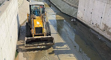 Gemlik Çarşı Deresi’nde Kapsamlı Temizlik Çalışması Başladı