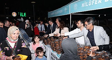 Nilüfer Belediyesi’nden Kadir Gecesi’nden kandil simidi ikramı