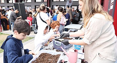 Nilüfer Tohum Takas Şenliği’nde yerel tohumlar paylaşıldı