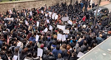 Öğrenciler ve Polis Karşı Karşıya!