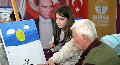 Osmangazili öğrenciler huzurevi sakinleriyle resim yaptı