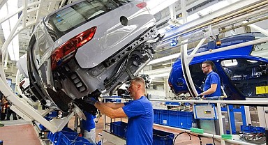 Otomotiv devi çareyi yeni sedan modelde buldu