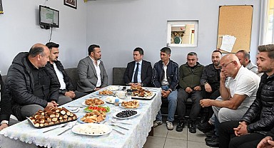 Başkan Aydın taksici esnafı ile kahvaltı yaptı