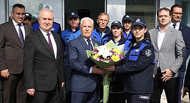 Başkan Bozbey'den bayramda çalışan ekiplere ziyaret