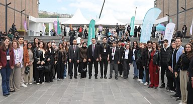 BTÜ Marmara Kariyer Fuarı'nda büyük ilgi gördü