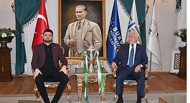 Bursaspor Başkanı Enes Çelik’ten Başkan Mustafa Bozbey’e teşekkür ziyareti