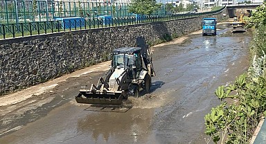 Büyükşehir’den Mandıras Deresi’nde yaz temizliği