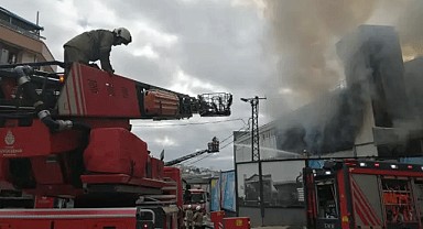 İstanbul'da Korkutan Yangın!