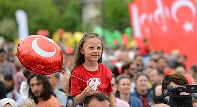 Nilüfer’de 23 Nisan Çocuk Bayramı’na renkli kutlama