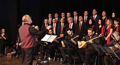 Nilüfer Türk Halk Müziği Korosu’ndan türkü şöleni