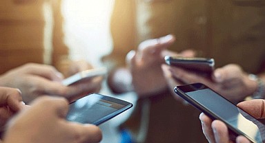 Telefon fiyatlarına büyük zam!