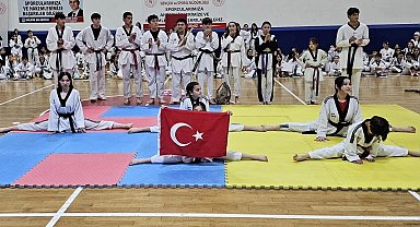 293 Gölcük Belediyespor taekwondo sporcusu kuşak atladı