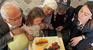 95 yaşındaki Kore Gazisine doğum günü sürprizi