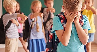 Aile ve UNİCEF, dijital tehditler ve akran zorbalığını konuşacak